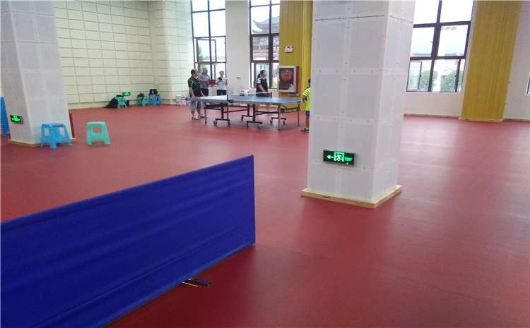 室內(nèi)籃球館木地板價(jià)格是多少