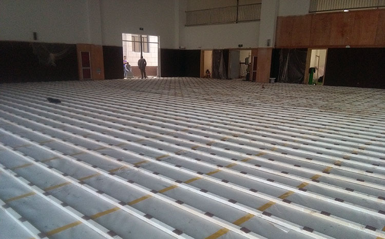 20厚風(fēng)雨操場運動地板怎么維修？