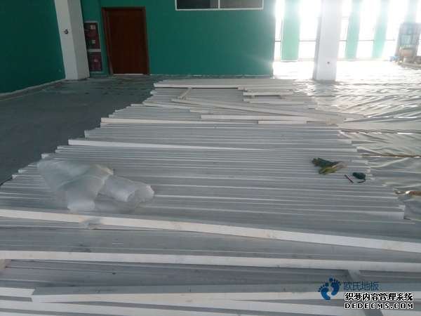 楓木籃球場(chǎng)木地板維護(hù)